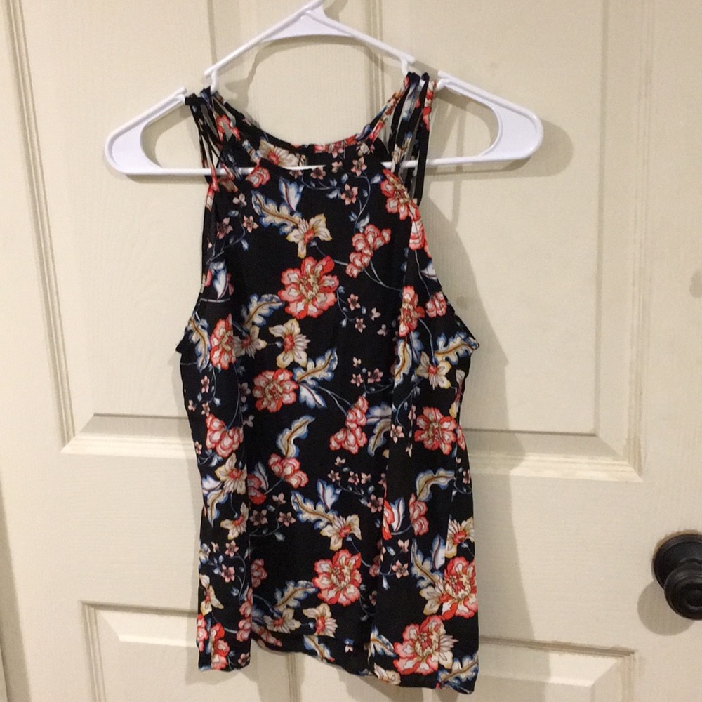 Floral tank size small